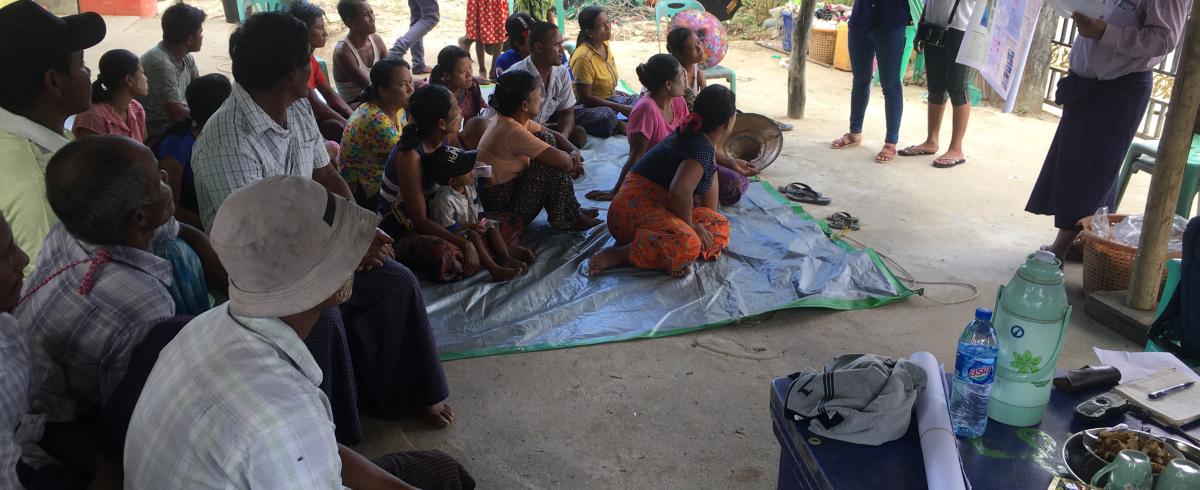 Speaking with community members about fisheries science